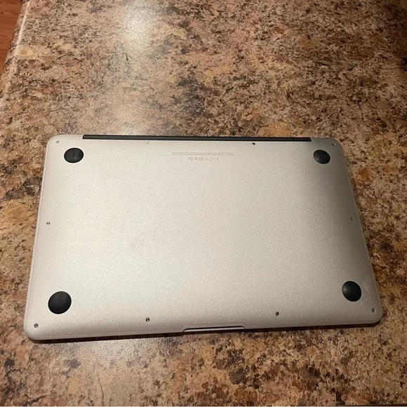 MacBook air 2015 11inc work perfect